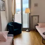 Апартаменти Fireworks View - 6 Persons Антіб