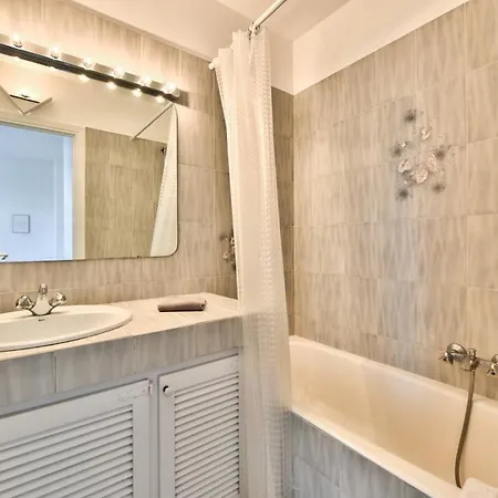 Fireworks View - 6 Persons